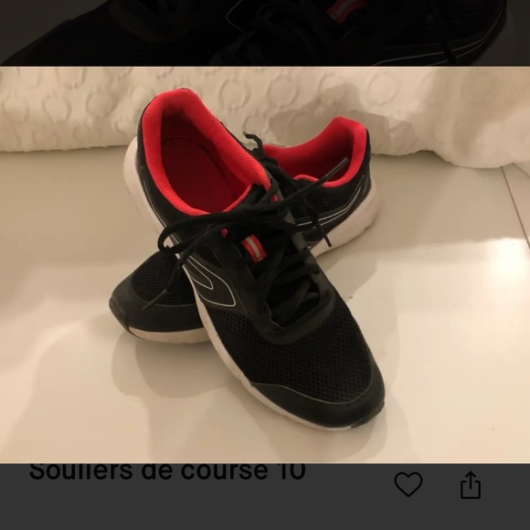 SOLD - DECATHLON Running shoes - Picture 3 of 3
